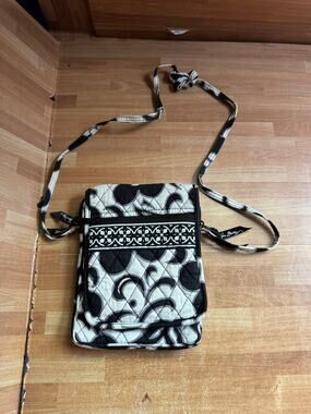 Vera Bradley Hipster Crossbody purse in the black and white